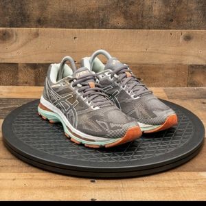 Asics Gel Nimbus 19 size 8